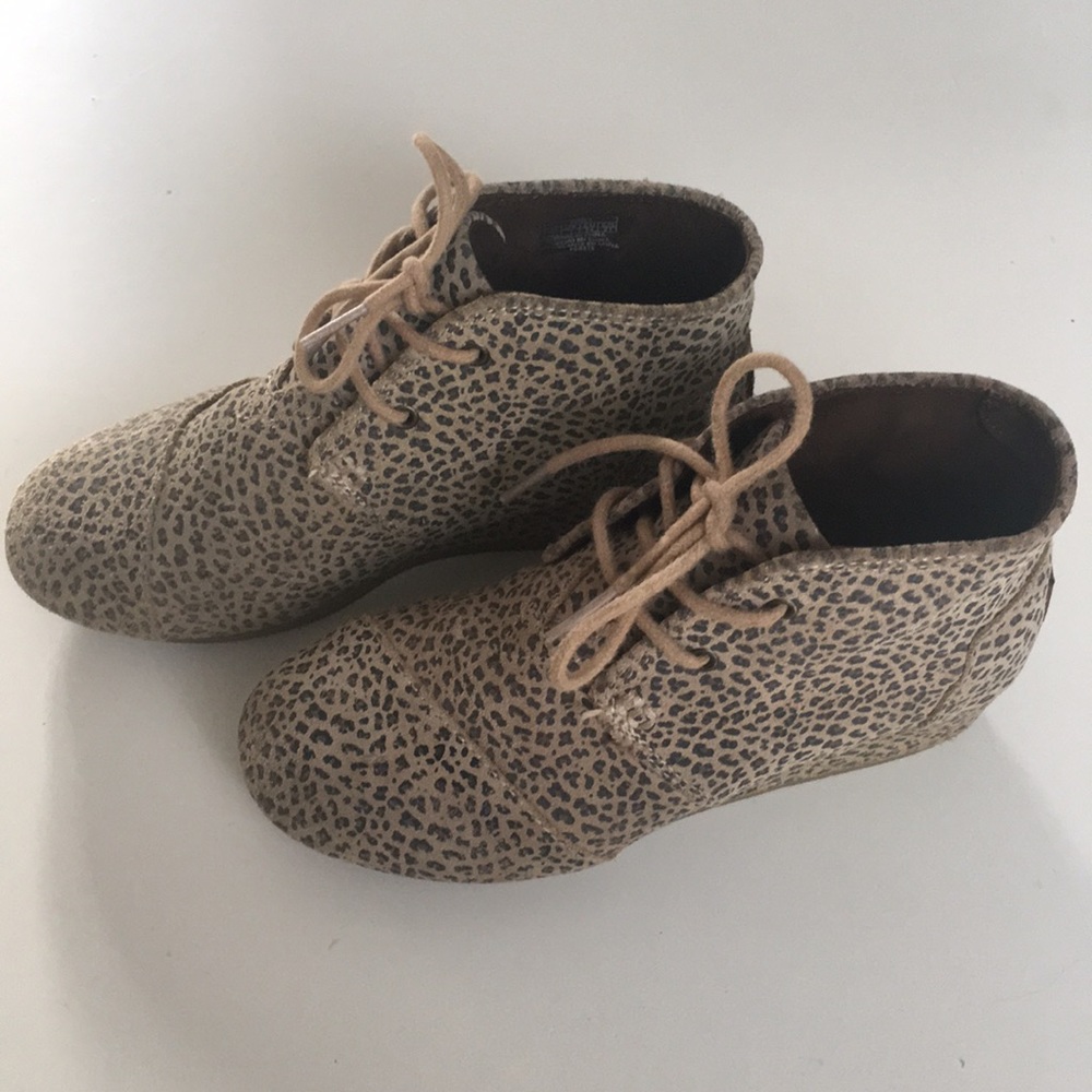Girls TOMS Desert Wedge Bootie 🌵